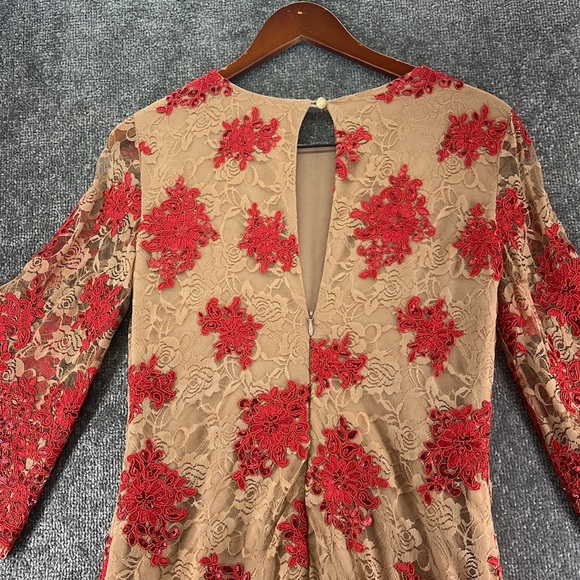 Dress The Population 3/4 Long Sleeve Above Knee Mini Dress Tan Red Lace Womens M - Picture 7 of 12
